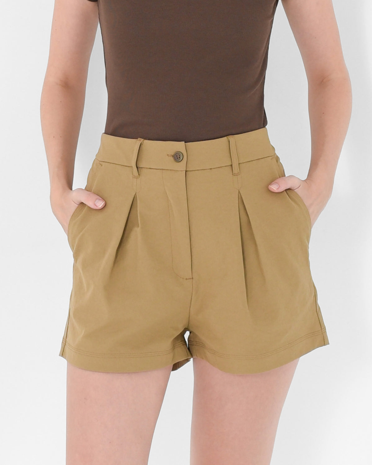 Women’s Relaxed Pleated Shorts